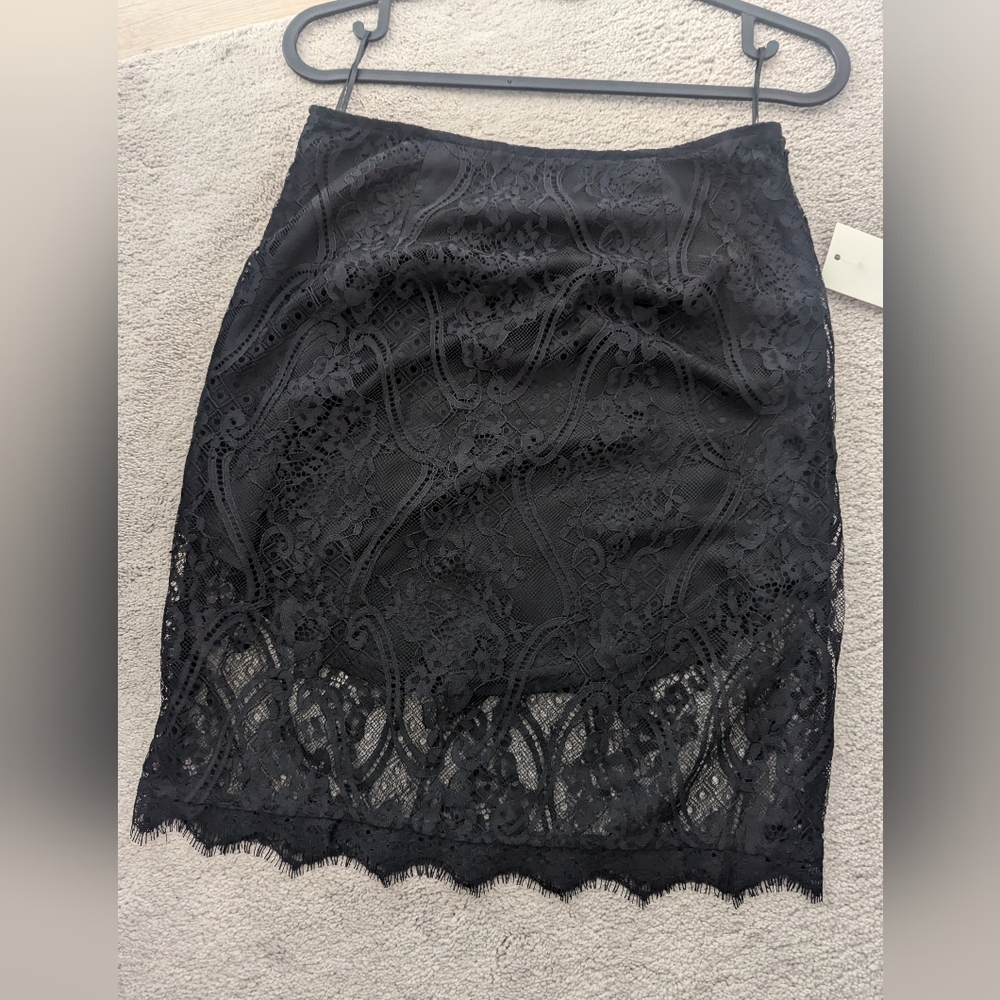 Tobi lace skirt